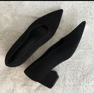 Vince Camuto Black Suede Pointed Toe, Block Heeled Shoes Size 8.